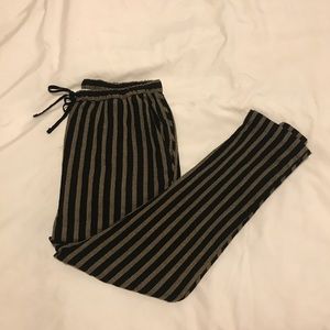 Xirena Jordyn Black and Gold Stripe pant size S